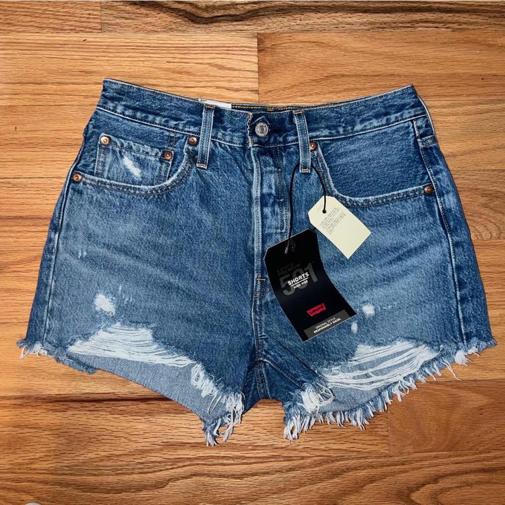 Levi’s 501 Original Shorts size 28 NWT